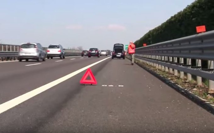 Corsia di sicurezza: procedura obbligatoria nei luoghi di lavoro